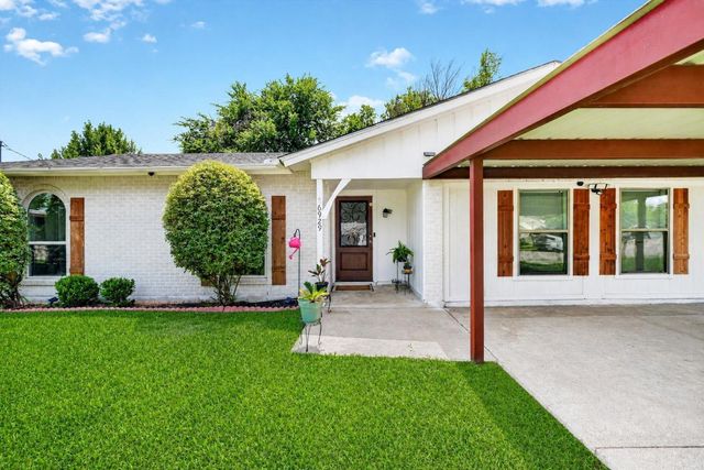 6929 Declaration Street, Watauga, TX 76148