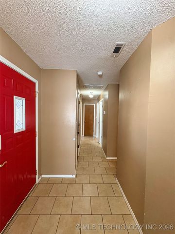 805 NW 14th Street, Wagoner, OK 74467