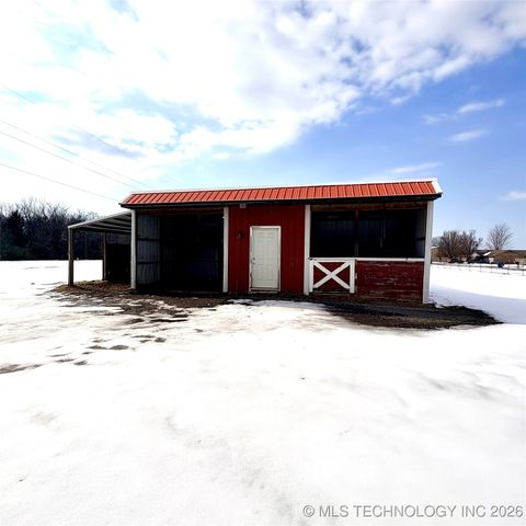 805 NW 14th Street, Wagoner, OK 74467