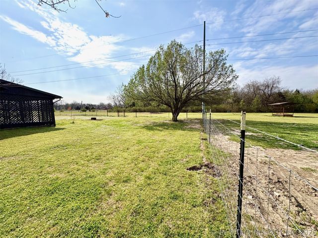 805 NW 14th Street, Wagoner, OK 74467