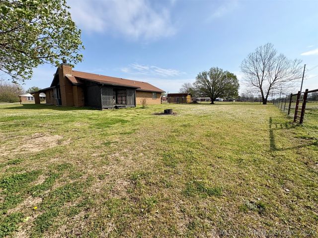 805 NW 14th Street, Wagoner, OK 74467