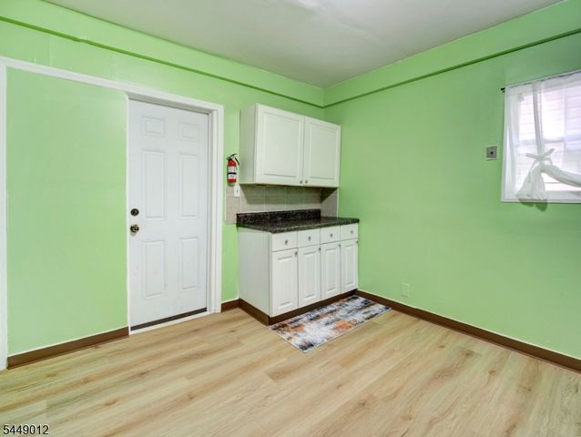 144 Steuben St, East Orange City, NJ 07018