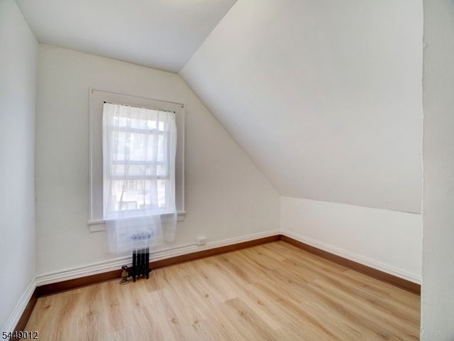 144 Steuben St, East Orange City, NJ 07018