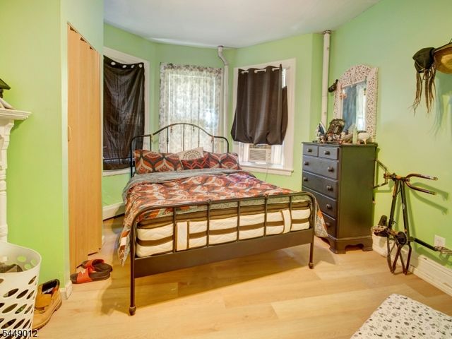 144 Steuben St, East Orange City, NJ 07018