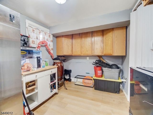 144 Steuben St, East Orange City, NJ 07018