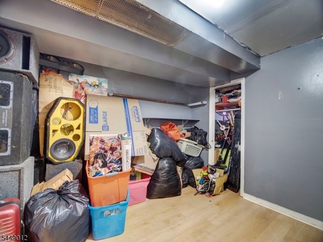 144 Steuben St, East Orange City, NJ 07018