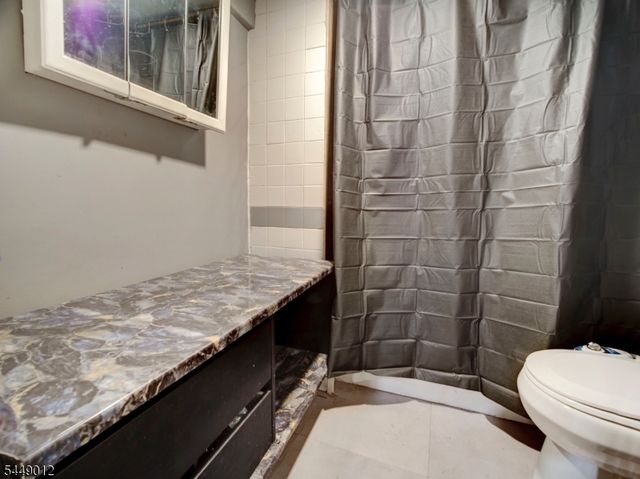 144 Steuben St, East Orange City, NJ 07018