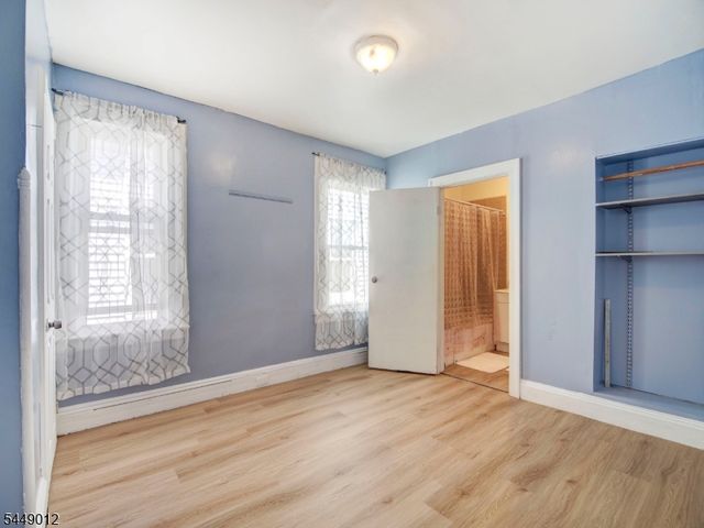144 Steuben St, East Orange City, NJ 07018