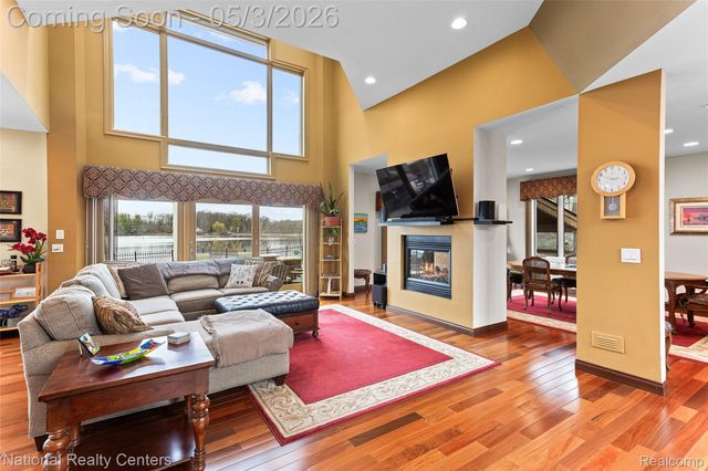 1100 Clearwater Boulevard, White Lake Charter Township, MI 48386