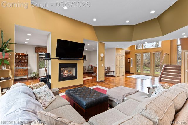 1100 Clearwater Boulevard, White Lake Charter Township, MI 48386