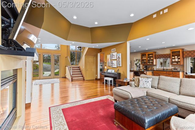 1100 Clearwater Boulevard, White Lake Charter Township, MI 48386