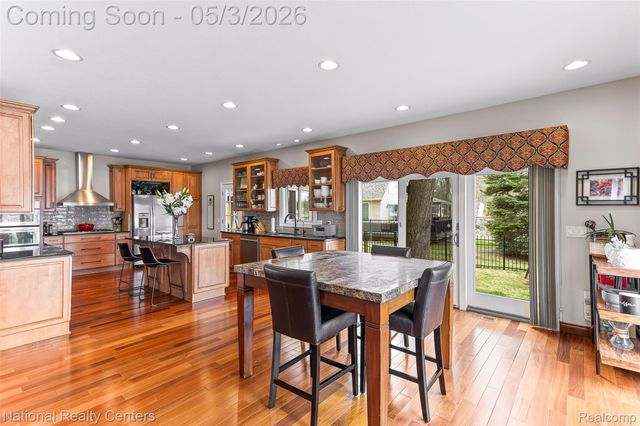 1100 Clearwater Boulevard, White Lake Charter Township, MI 48386