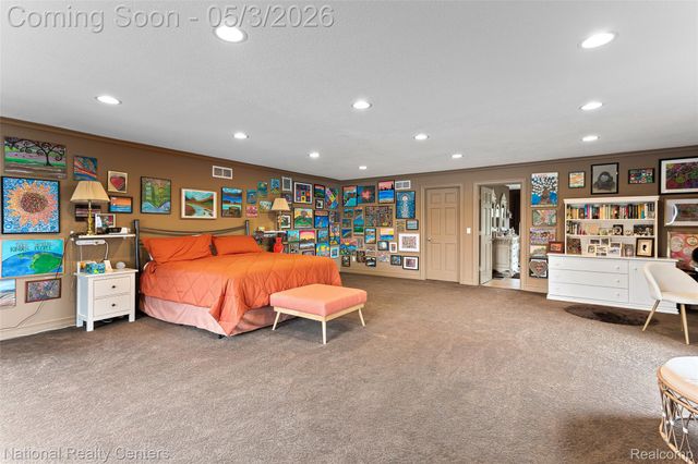 1100 Clearwater Boulevard, White Lake Charter Township, MI 48386