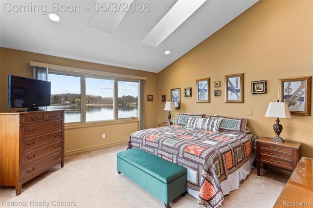 1100 Clearwater Boulevard, White Lake Charter Township, MI 48386
