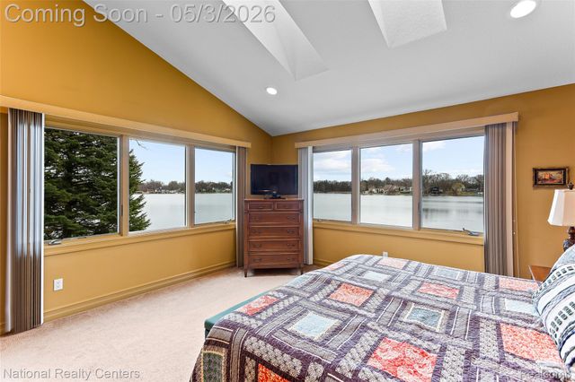 1100 Clearwater Boulevard, White Lake Charter Township, MI 48386