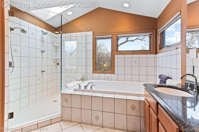 1100 Clearwater Boulevard, White Lake Charter Township, MI 48386