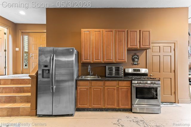 1100 Clearwater Boulevard, White Lake Charter Township, MI 48386