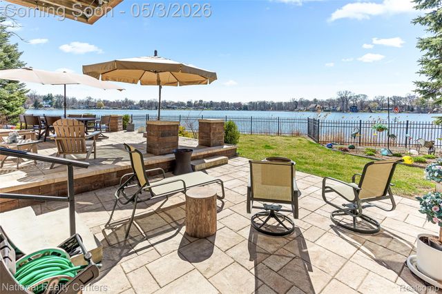 1100 Clearwater Boulevard, White Lake Charter Township, MI 48386