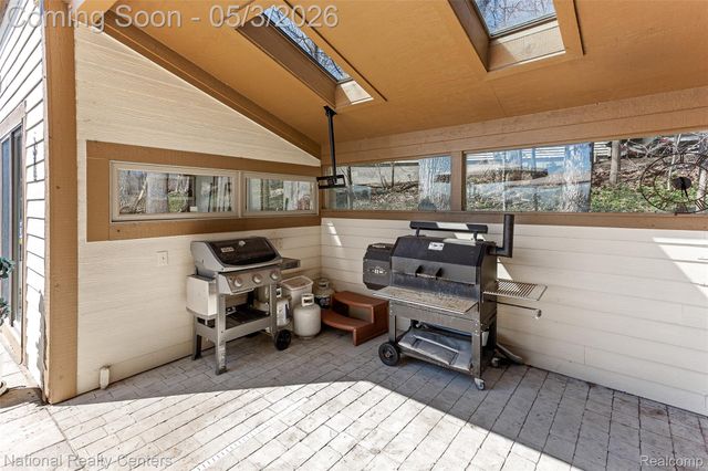1100 Clearwater Boulevard, White Lake Charter Township, MI 48386