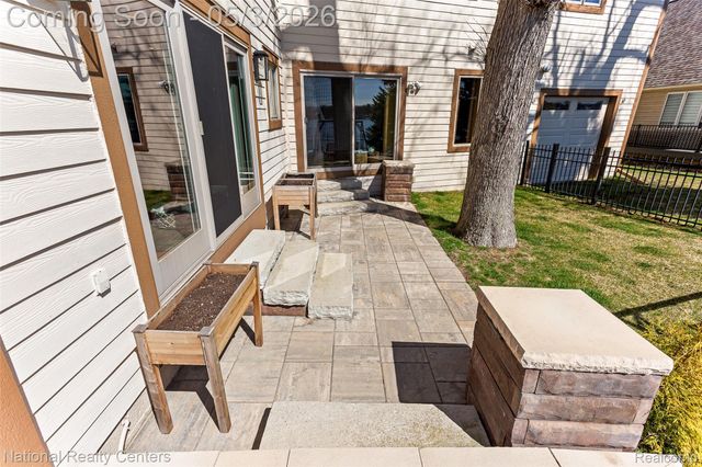 1100 Clearwater Boulevard, White Lake Charter Township, MI 48386