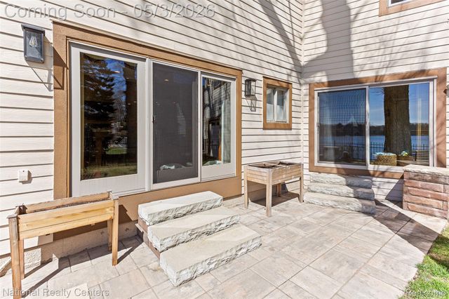 1100 Clearwater Boulevard, White Lake Charter Township, MI 48386