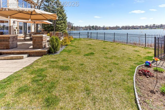 1100 Clearwater Boulevard, White Lake Charter Township, MI 48386