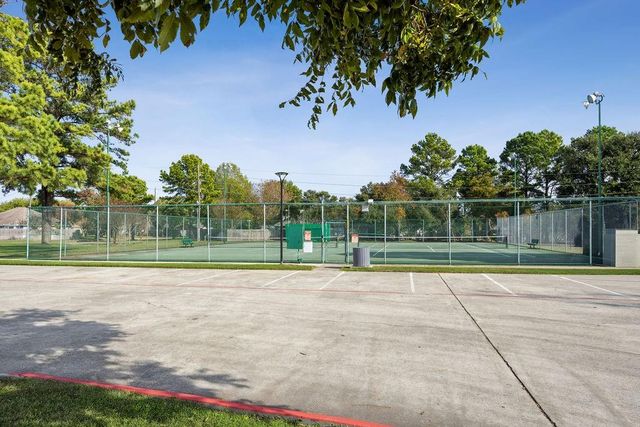 19731 Village Ridge Drive, Tomball, TX 77375