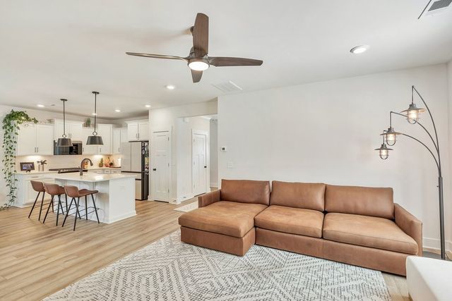 152 Founders Boulevard, Central, SC 29630