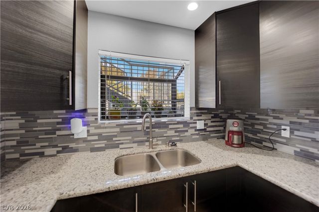 2832 Bluebonnet Drive 2, Henderson, NV 89074