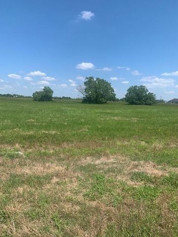 498 Brahman Trail, Angleton, TX 77515