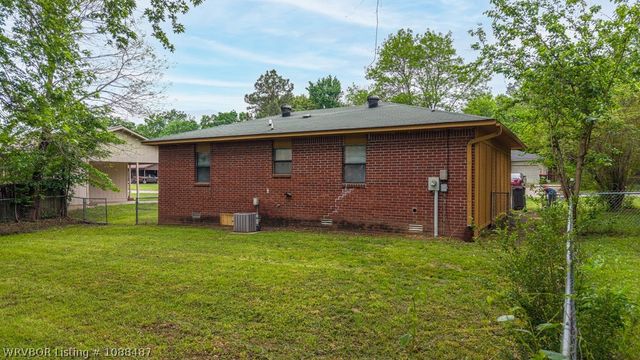 1328 Bon Air, Van Buren, AR 72956