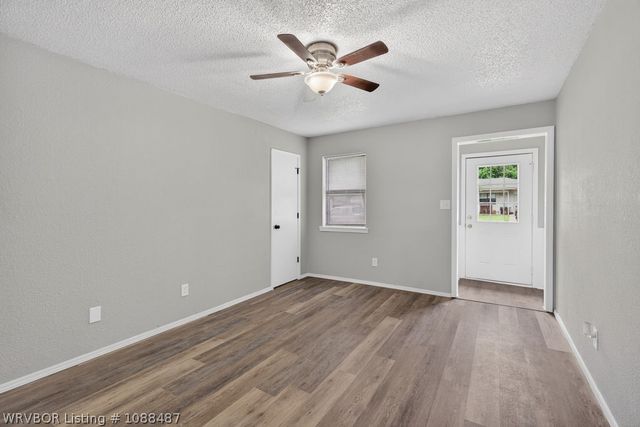 1328 Bon Air, Van Buren, AR 72956