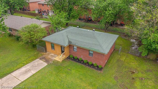 1328 Bon Air, Van Buren, AR 72956