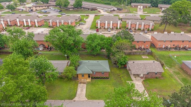 1328 Bon Air, Van Buren, AR 72956