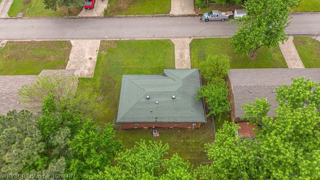 1328 Bon Air, Van Buren, AR 72956