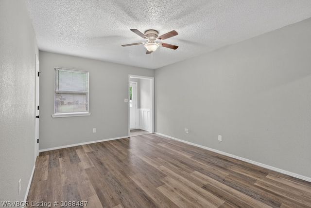 1328 Bon Air, Van Buren, AR 72956