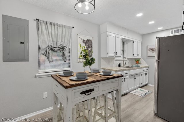 1328 Bon Air, Van Buren, AR 72956