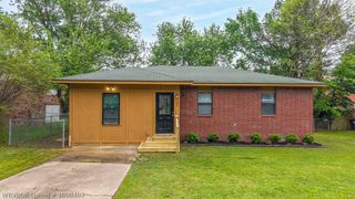 1328 Bon Air, Van Buren, AR 72956