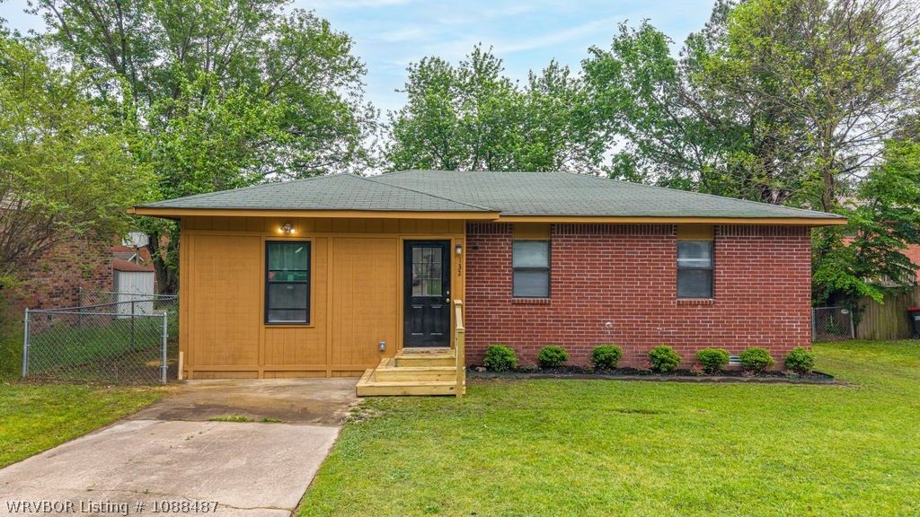 1328 Bon Air, Van Buren, AR 72956