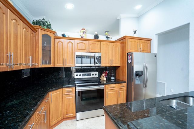 8952 NW 145th Lane, Miami Lakes, FL 33018