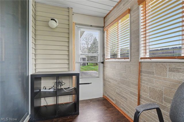 145 Michael Lane, Cuyahoga Falls, OH 44223