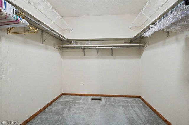 145 Michael Lane, Cuyahoga Falls, OH 44223