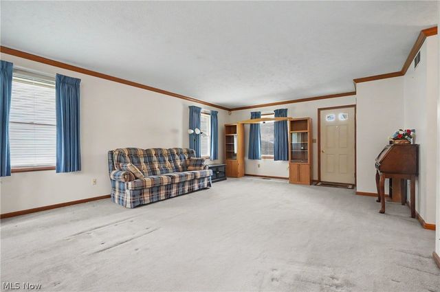 145 Michael Lane, Cuyahoga Falls, OH 44223