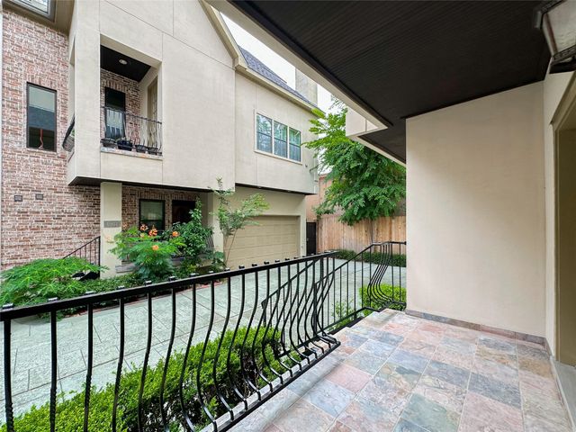 4042 Bellefontaine St, Houston, TX 77025