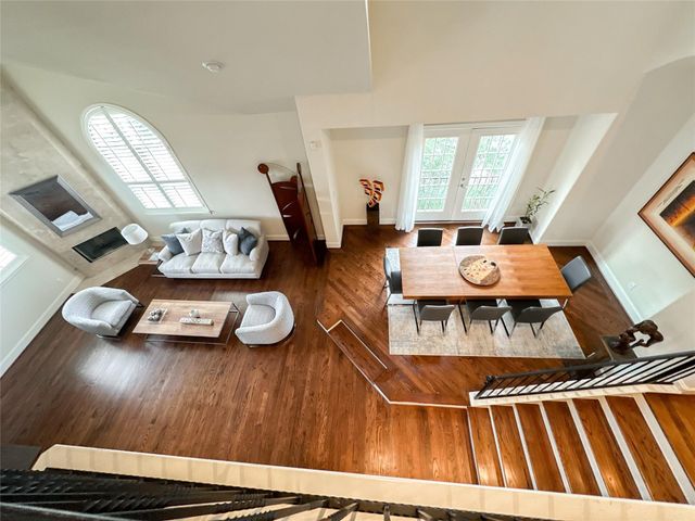 4042 Bellefontaine St, Houston, TX 77025