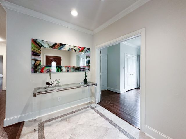 4042 Bellefontaine St, Houston, TX 77025