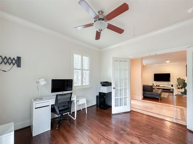 4042 Bellefontaine St, Houston, TX 77025