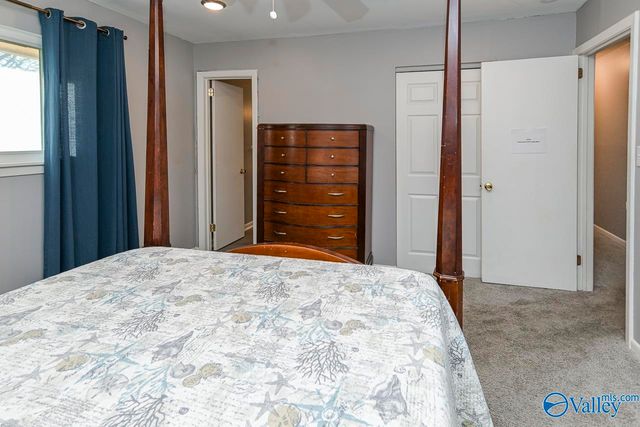 6015 Kimbrell Lane NW, Huntsville, AL 35810