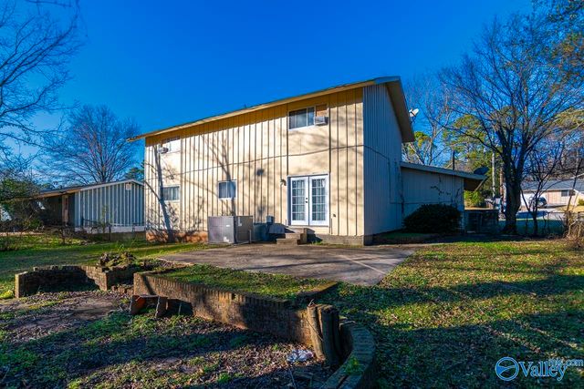 6015 Kimbrell Lane NW, Huntsville, AL 35810