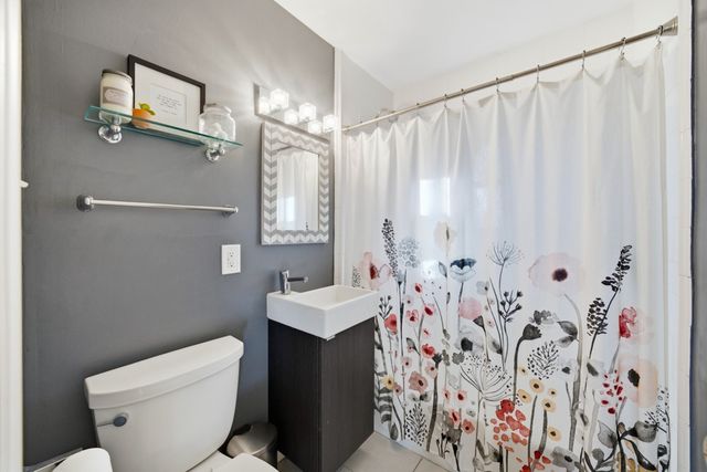 3225 SW 2nd Street, Des Moines, IA 50315